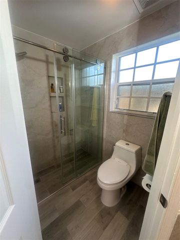 15705 NW 10th Street, Pembroke Pines, FL 33028