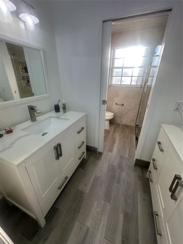 15705 NW 10th Street, Pembroke Pines, FL 33028