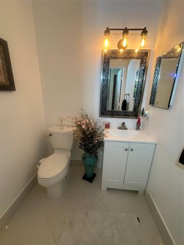 15705 NW 10th Street, Pembroke Pines, FL 33028