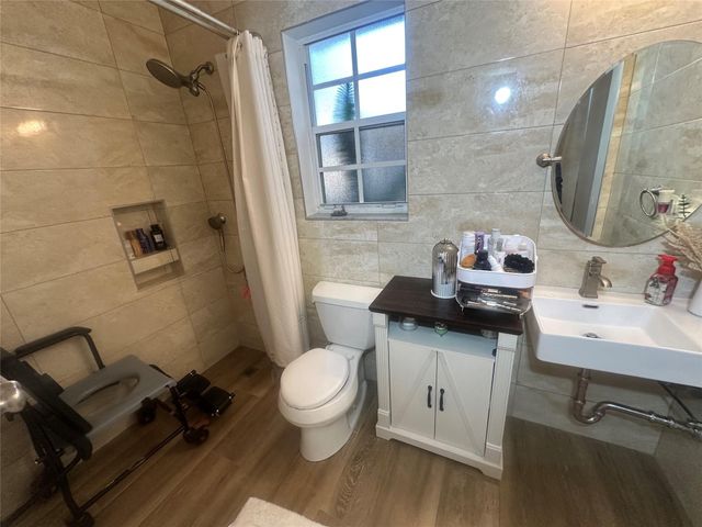 15705 NW 10th Street, Pembroke Pines, FL 33028