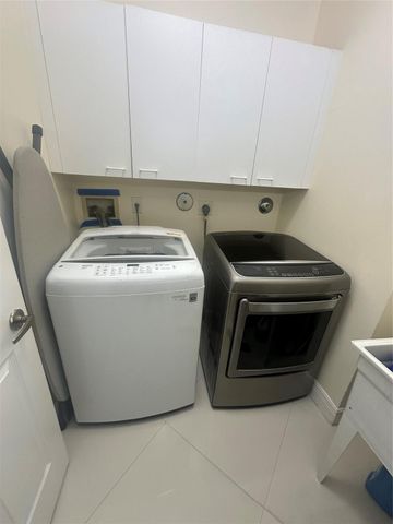 15705 NW 10th Street, Pembroke Pines, FL 33028