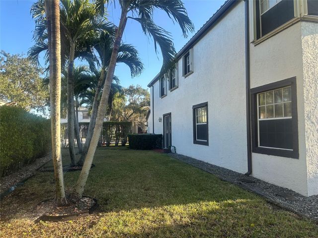 15705 NW 10th Street, Pembroke Pines, FL 33028