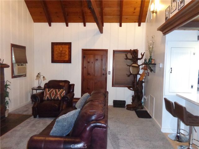 24930 Knoll Cir, Crestline, CA 92325