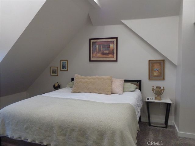 24930 Knoll Cir, Crestline, CA 92325