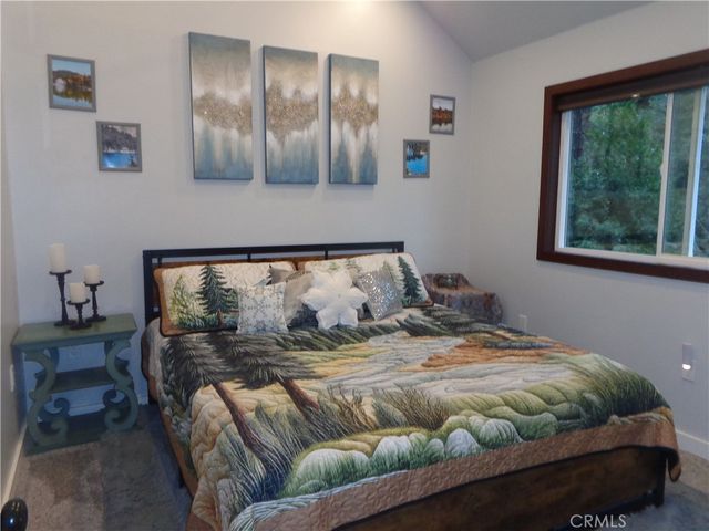 24930 Knoll Cir, Crestline, CA 92325