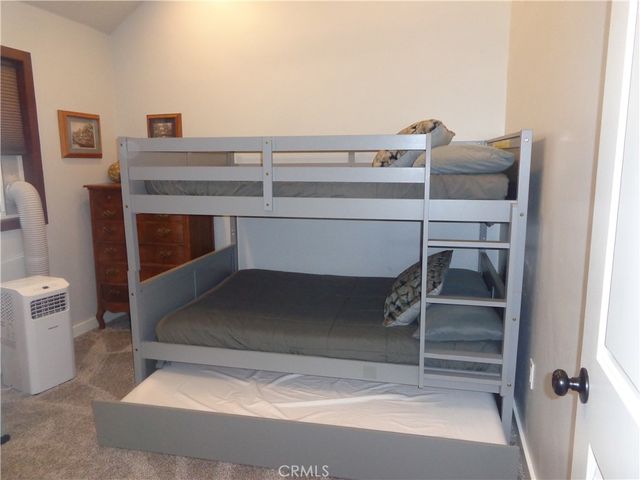 24930 Knoll Cir, Crestline, CA 92325