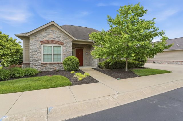 13905 Rue Royale Lane 48, Mccordsville, IN 46055
