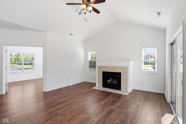 13905 Rue Royale Lane 48, Mccordsville, IN 46055