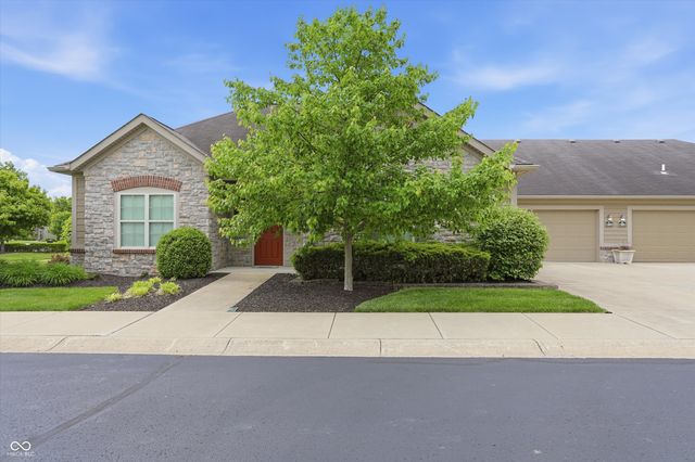 13905 Rue Royale Lane 48, Mccordsville, IN 46055