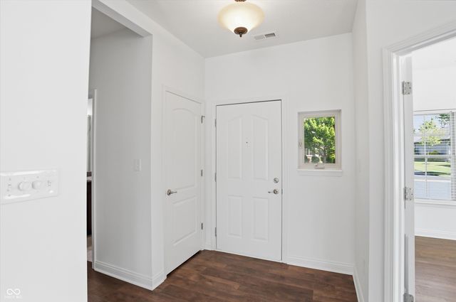 13905 Rue Royale Lane 48, Mccordsville, IN 46055