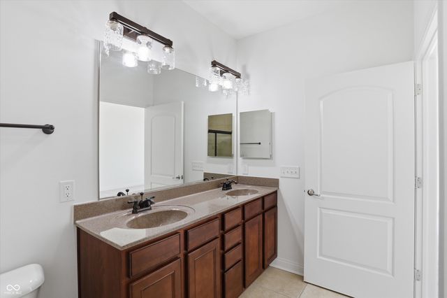 13905 Rue Royale Lane 48, Mccordsville, IN 46055