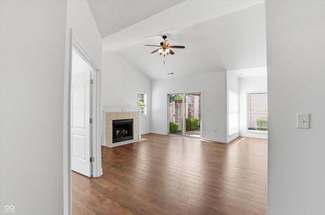 13905 Rue Royale Lane 48, Mccordsville, IN 46055