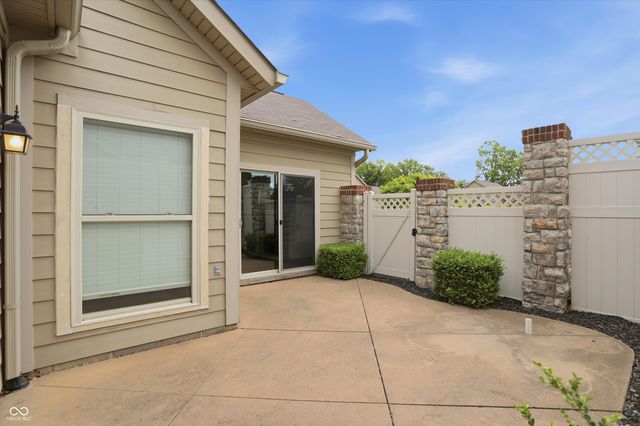 13905 Rue Royale Lane 48, Mccordsville, IN 46055