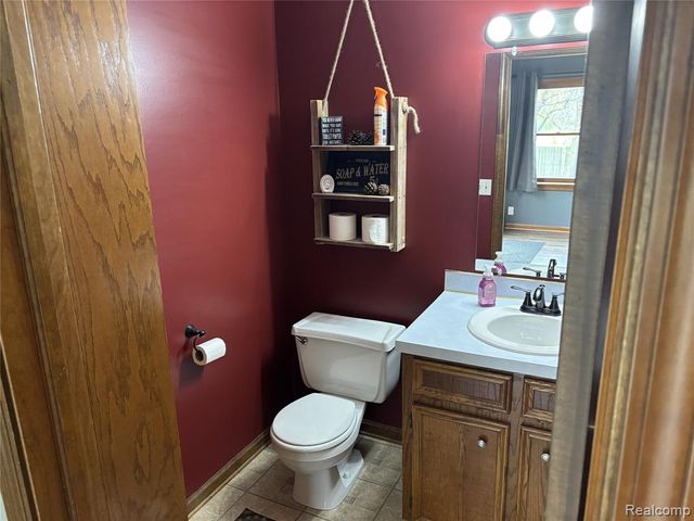 5407 Newcastle Drive, Kentwood, MI 49508