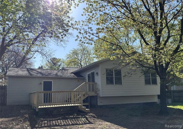 5407 Newcastle Drive, Kentwood, MI 49508