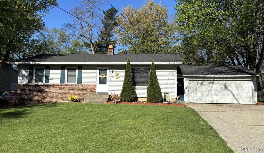 5407 Newcastle Drive, Kentwood, MI 49508