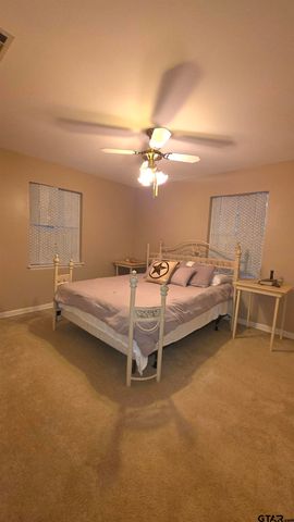 1120 Oak St., New London, TX 75682