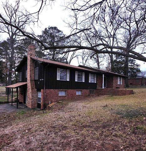 1120 Oak St., New London, TX 75682