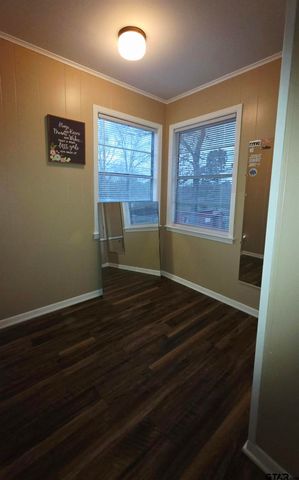 1120 Oak St., New London, TX 75682