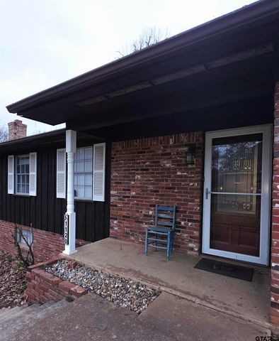 1120 Oak St., New London, TX 75682