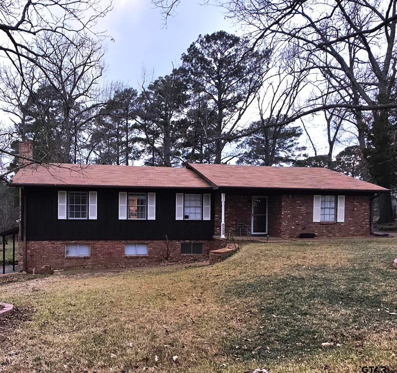 1120 Oak St., New London, TX 75682