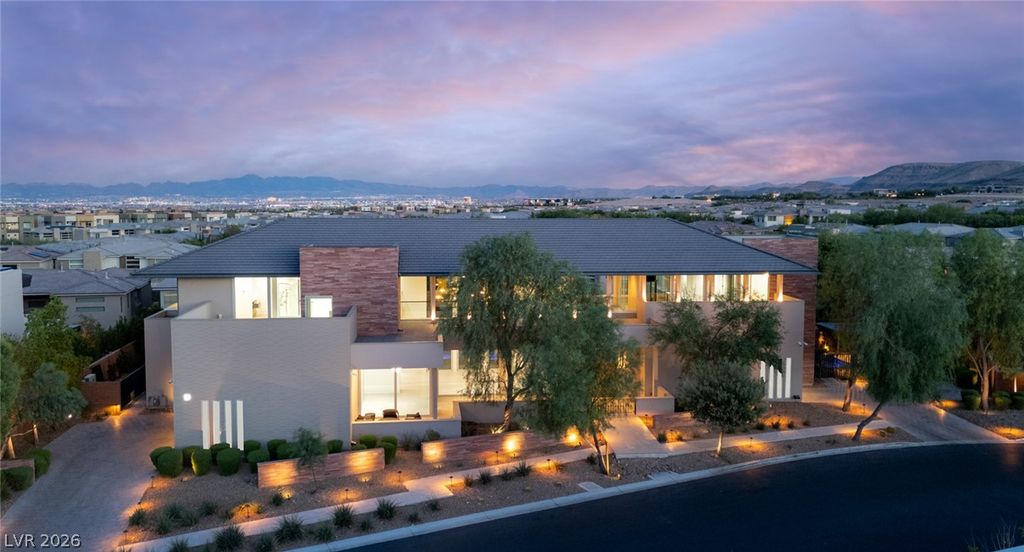 38 Hawkeye Lane, Las Vegas, NV 89135 — exterior