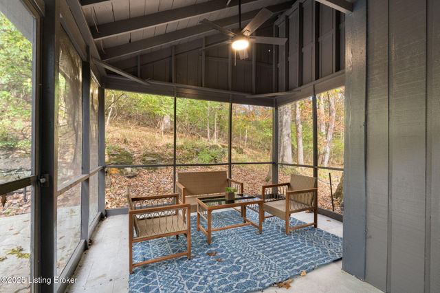 3703 Trail Ridge Rd, Louisville, KY 40241