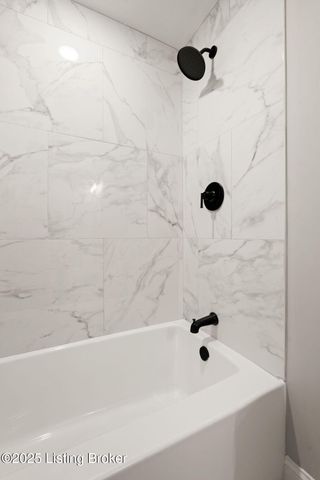 3703 Trail Ridge Rd, Louisville, KY 40241