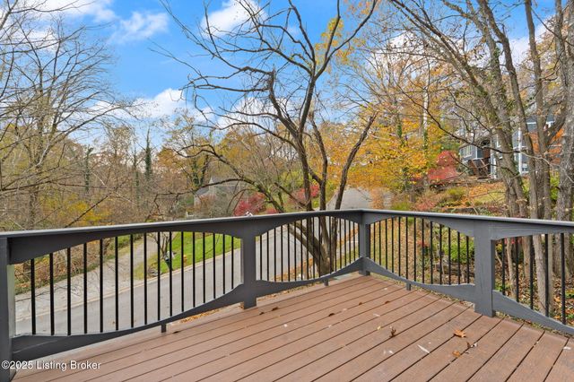 3703 Trail Ridge Rd, Louisville, KY 40241