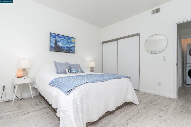 611 Waterford Pl, Pinole, CA 94564