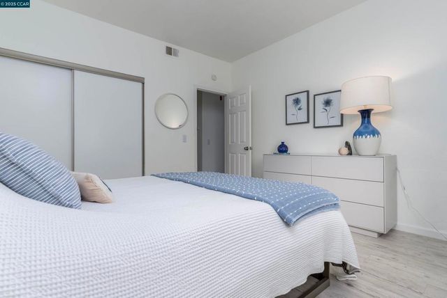 611 Waterford Pl, Pinole, CA 94564