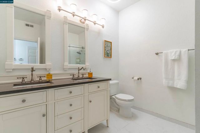 611 Waterford Pl, Pinole, CA 94564