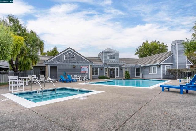 611 Waterford Pl, Pinole, CA 94564