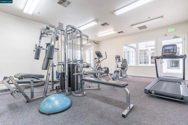 611 Waterford Pl, Pinole, CA 94564