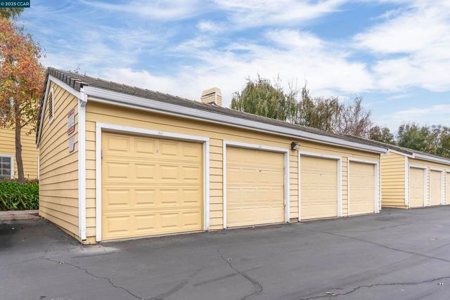 611 Waterford Pl, Pinole, CA 94564