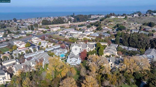 611 Waterford Pl, Pinole, CA 94564