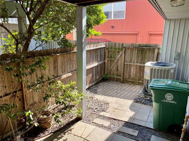 823 Robin Street, Houston, TX 77019