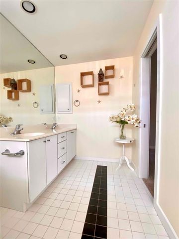 823 Robin Street, Houston, TX 77019