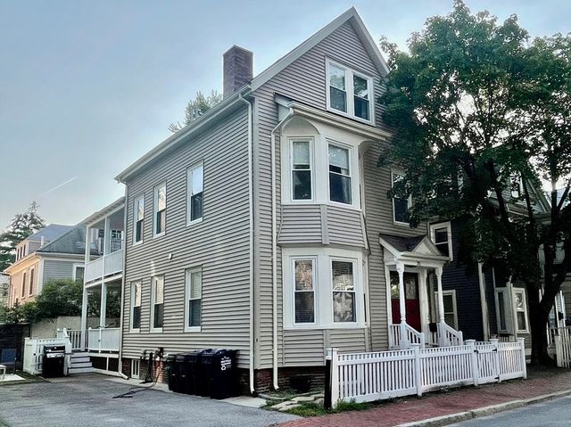 35 Line St 1, Cambridge, MA 02138