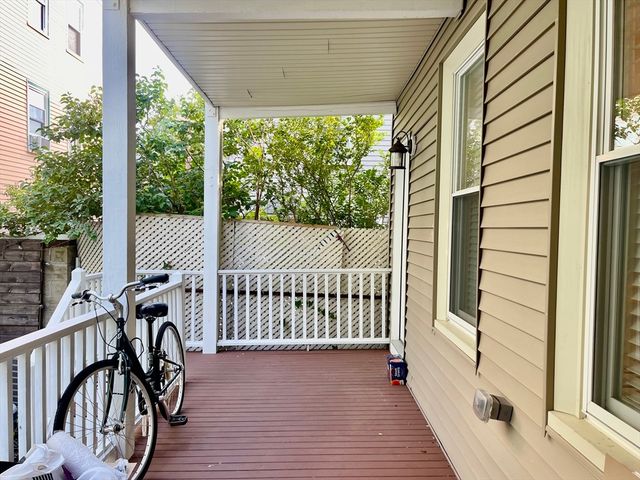 35 Line St 1, Cambridge, MA 02138