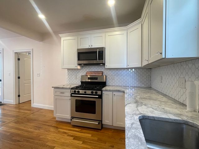 35 Line St 1, Cambridge, MA 02138
