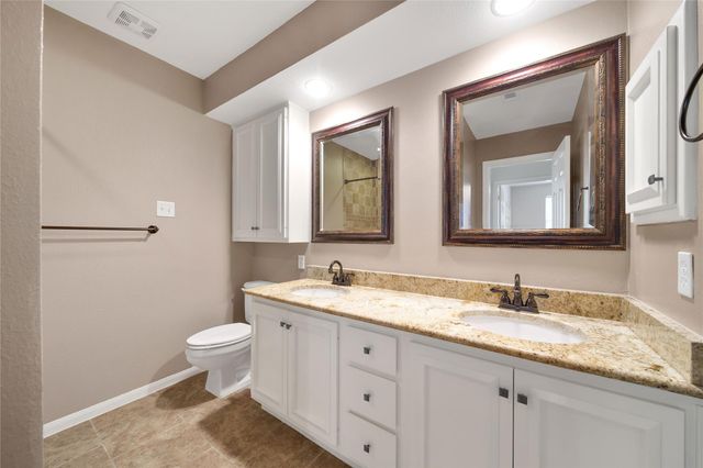 33 Mistyhaven Place, The Woodlands, TX 77381