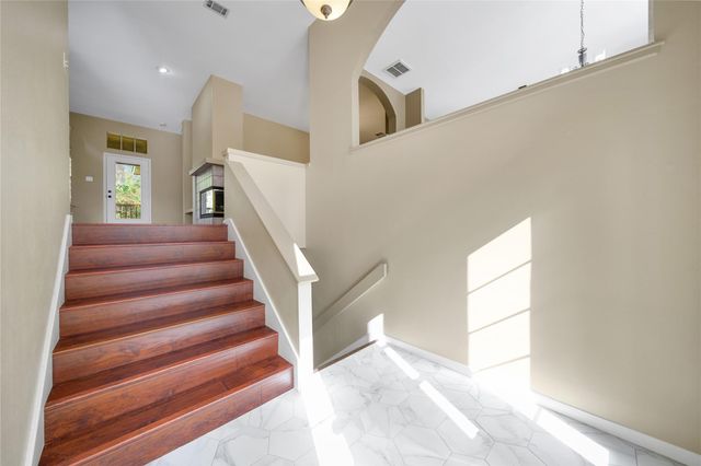 33 Mistyhaven Place, The Woodlands, TX 77381