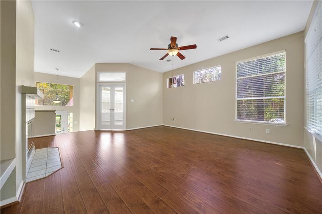 33 Mistyhaven Place, The Woodlands, TX 77381