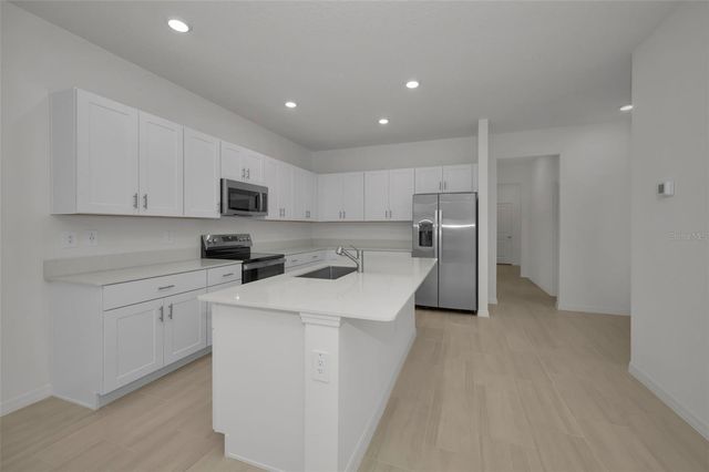 18200 PLEASANTVIEW BOULEVARD, Land O Lakes, FL 34638