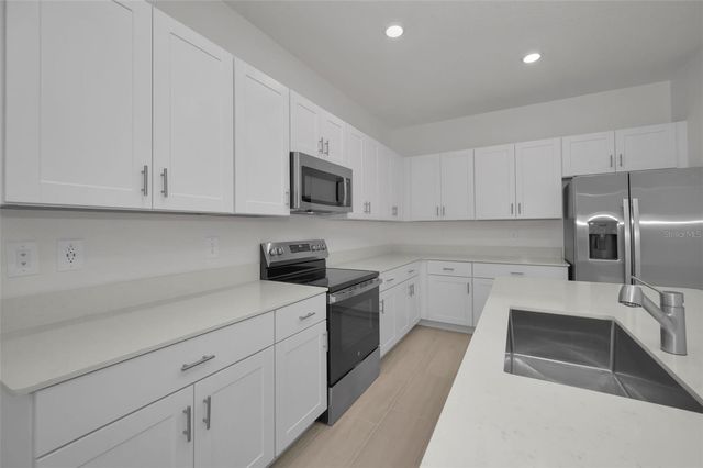 18200 PLEASANTVIEW BOULEVARD, Land O Lakes, FL 34638