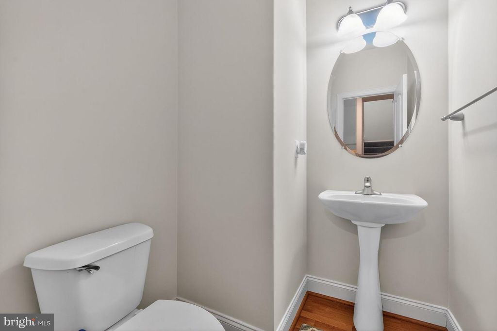 Image 4 of property listing at 12904 LIBERTY'S DELIGHT DR #84A, Bowie, MD 20720