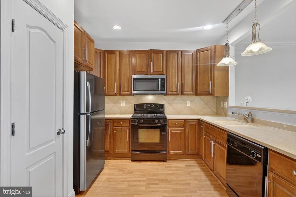 Image 5 of property listing at 12904 LIBERTY'S DELIGHT DR #84A, Bowie, MD 20720
