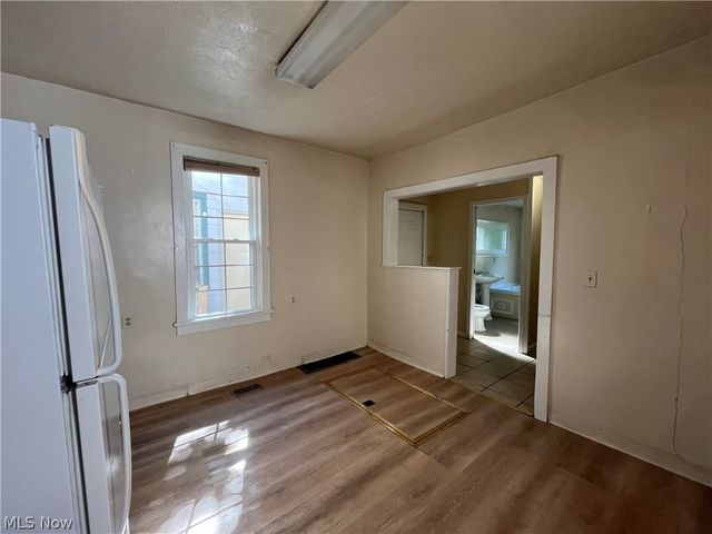 2164 W 45th Street, Cleveland, OH 44102