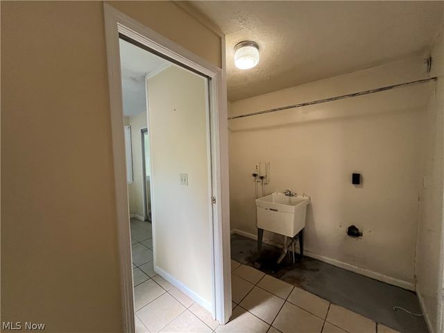 2164 W 45th Street, Cleveland, OH 44102